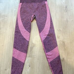 PINK Victoria's Secret Seamless Leggings - Pink and Purple